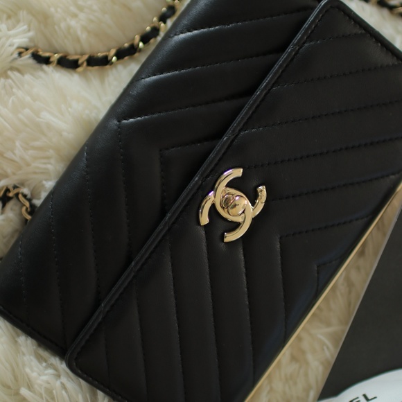 MORE PICS Chanel Trendy CC WOC in Black - SOLD - - Picture 3 of 8